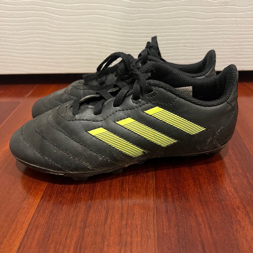 Adidas Kids Black Soccer cleats